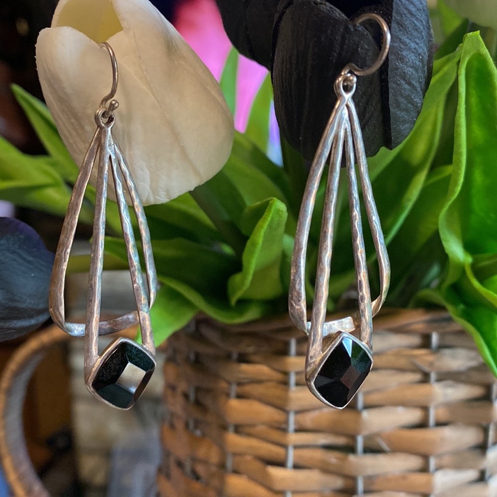 W2951” SILPADA EARRINGS Sterling & Onyx
